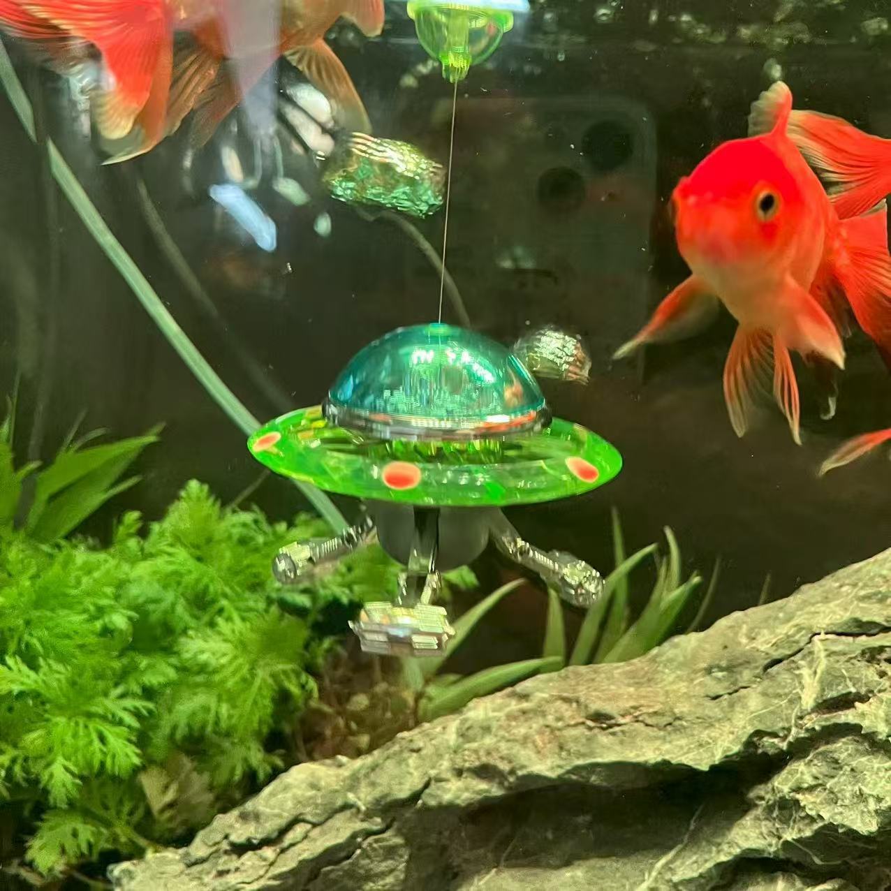 Wisząca statuetka UFO do akwar – Aquarium Fish Of The World recenzja i cena